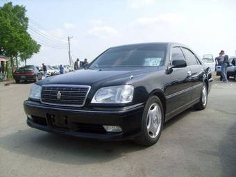 2002 Toyota Crown Pictures