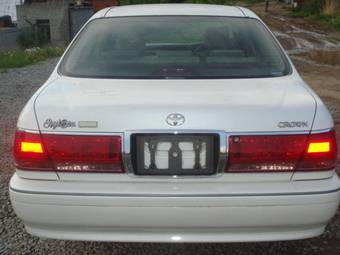 2002 Toyota Crown Images