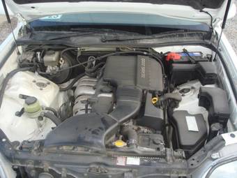 2002 Toyota Crown Pictures