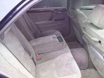 2002 Toyota Crown Photos