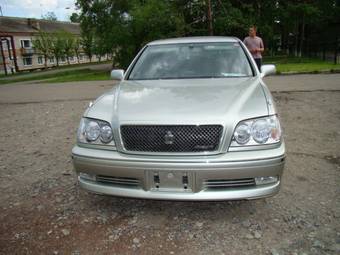 2002 Toyota Crown Pictures