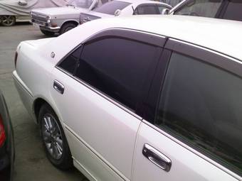 2002 Toyota Crown Pictures