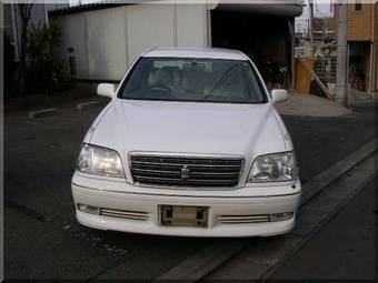 2002 Toyota Crown Images