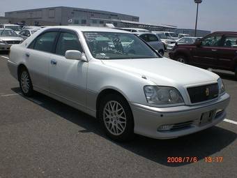 2002 Toyota Crown Pictures