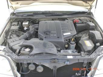2002 Toyota Crown Photos