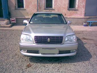 2002 Toyota Crown Pictures