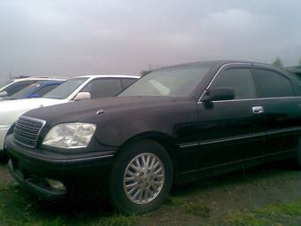 2002 Toyota Crown Photos