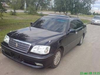 2002 Toyota Crown Images