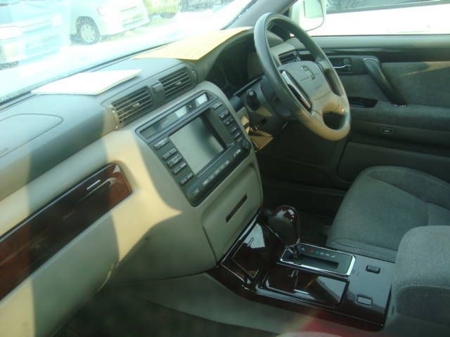 2003 Toyota Crown