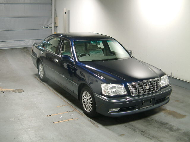 2003 Toyota Crown Pictures