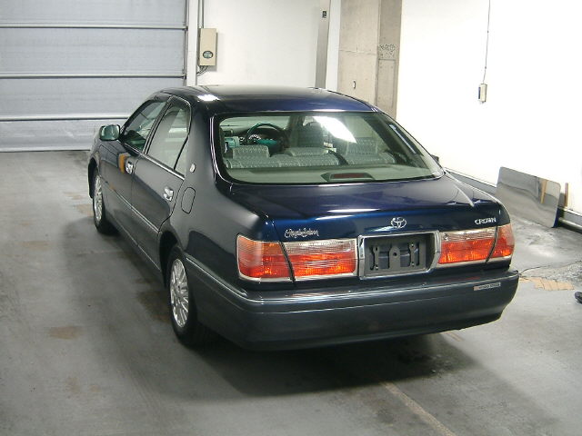 2003 Toyota Crown Pics