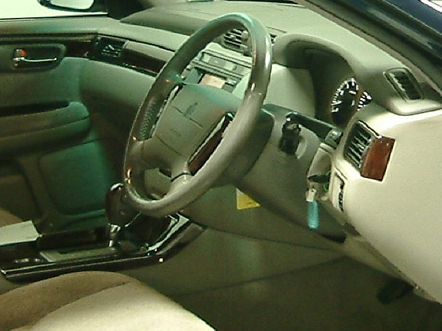 2003 Toyota Crown Pictures
