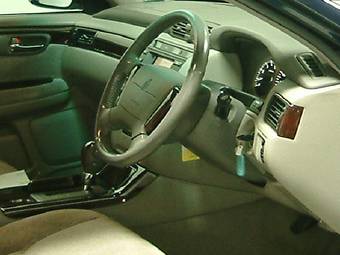 2003 Toyota Crown Pictures