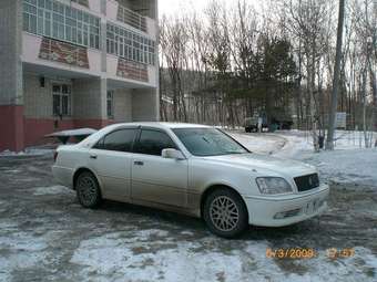 2003 Toyota Crown Photos