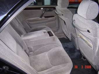 2003 Toyota Crown Photos
