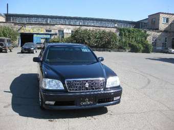 2003 Toyota Crown Pics