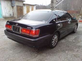 2003 Toyota Crown Photos