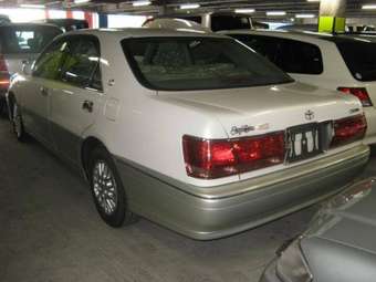 2003 Toyota Crown Pictures
