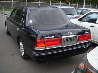2003 Toyota Crown Photos