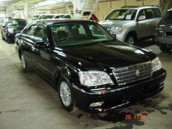 2003 Toyota Crown Images