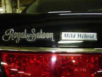 2003 Toyota Crown Photos