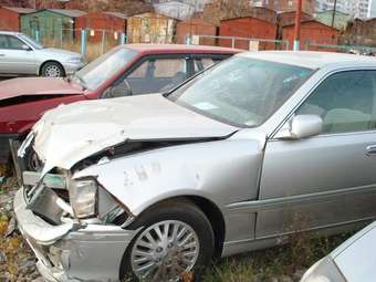 2003 Toyota Crown Photos