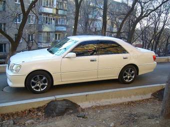 2003 Toyota Crown Pics