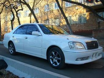 2003 Toyota Crown Pictures