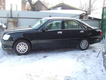 2003 Toyota Crown Pictures