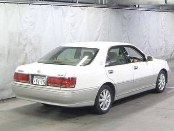 2003 Toyota Crown Photos