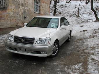 2003 Toyota Crown Pics