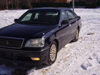 2003 Toyota Crown Pics