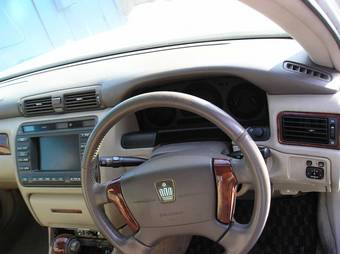 2003 Toyota Crown Wallpapers
