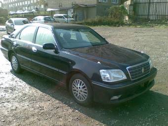 2003 Toyota Crown Pictures