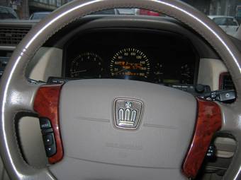 2003 Toyota Crown Photos
