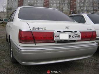 2003 Toyota Crown Photos