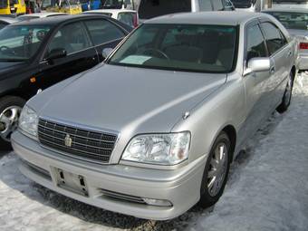 2003 Toyota Crown Pics