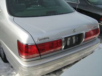 2003 Toyota Crown Pictures