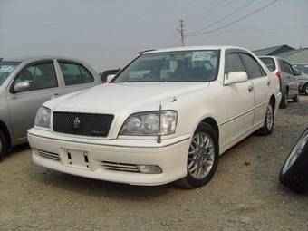 2003 Toyota Crown Pictures