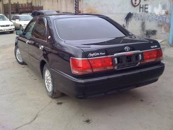 2003 Toyota Crown Pictures