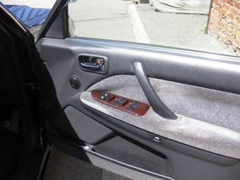 2003 Toyota Crown For Sale