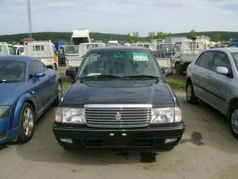 2003 Toyota Crown Pictures