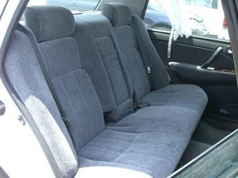 2003 Toyota Crown Pictures