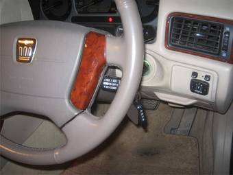 2003 Toyota Crown Images