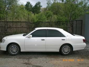2003 Toyota Crown Pictures