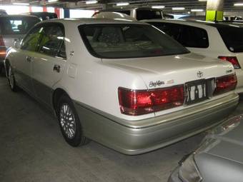 2003 Toyota Crown Pictures