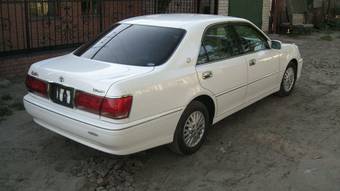 2003 Toyota Crown Photos
