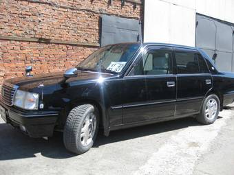 2003 Toyota Crown Pictures