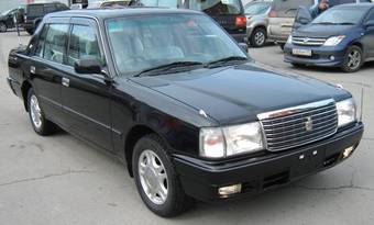 2003 Toyota Crown Photos