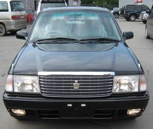 2003 Toyota Crown Pictures